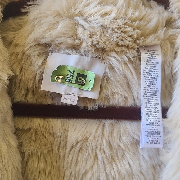 LOFT Plus Faux Suede & Fur Vest Reversible Waterfall 20 - Picture 4 of 5